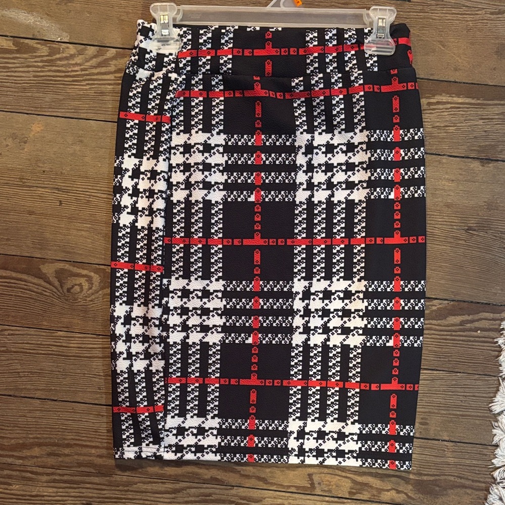 Black, White & Red Plaid Pencil Skirt